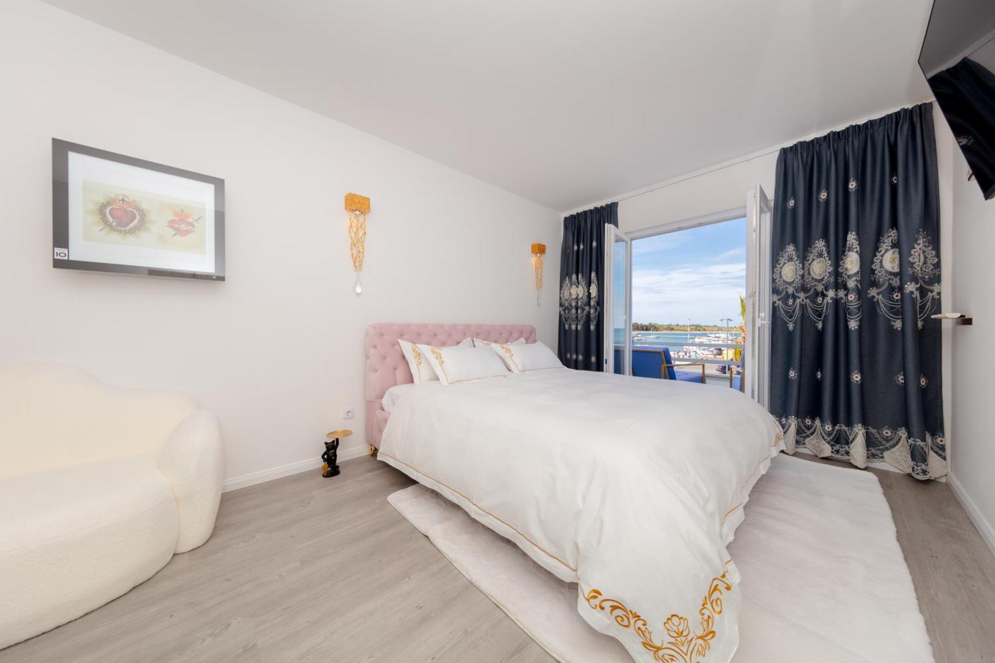 Boutique Residence Sundays Новаля Екстериор снимка